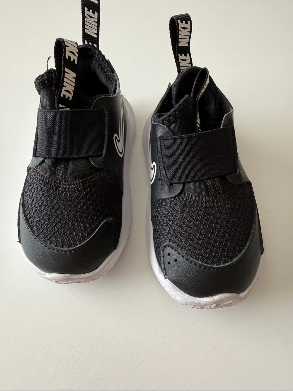 Nike Flex Runner 3 Black and White Slip-On Infant Toddler Sneakers - size 5C